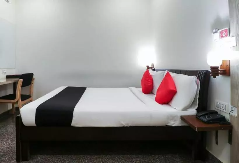 Hotelli Capital O Gn Suites