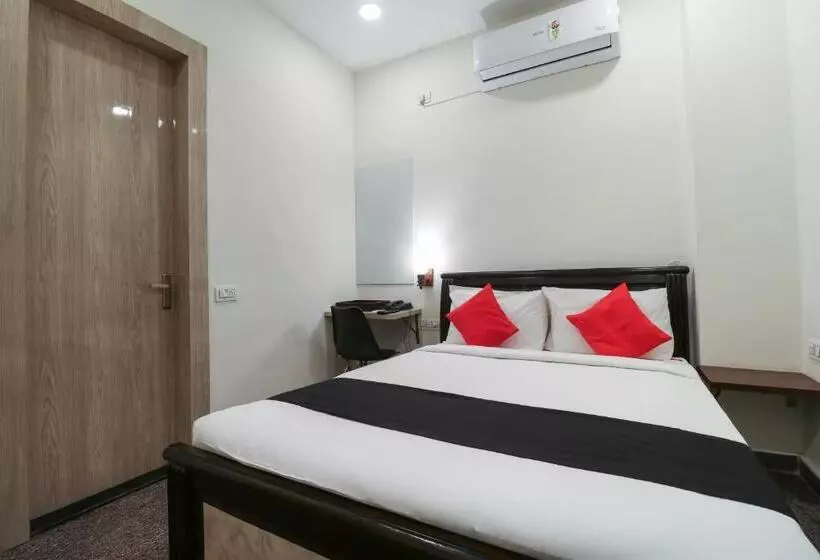 Hotelli Capital O Gn Suites