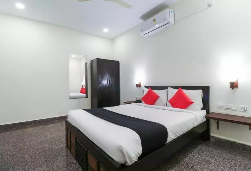Hotelli Capital O Gn Suites