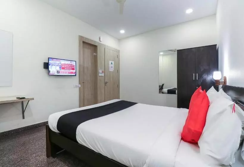 Hotelli Capital O Gn Suites