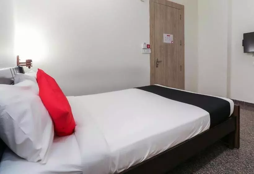 Hotelli Capital O Gn Suites