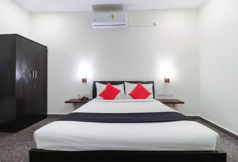 Hotelli Capital O Gn Suites