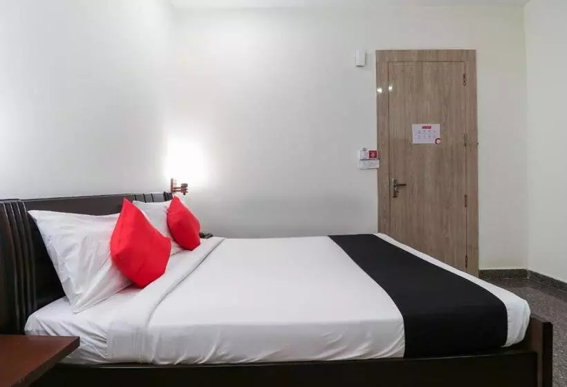 Hotelli Capital O Gn Suites