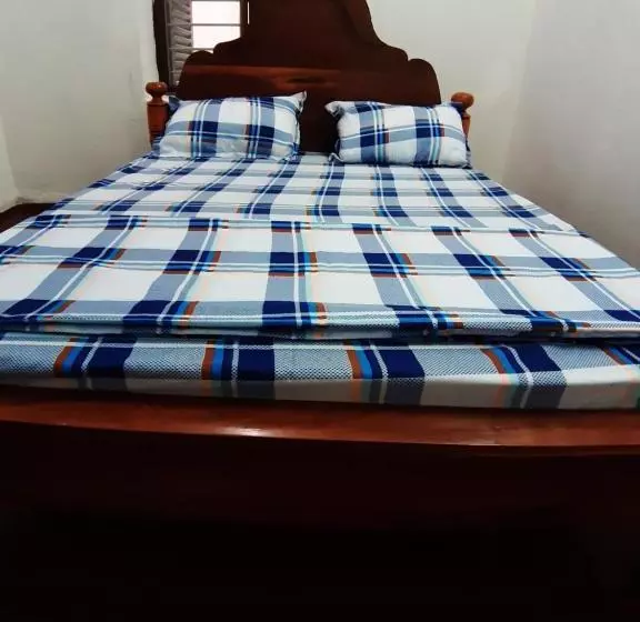 Mamdali Hostel