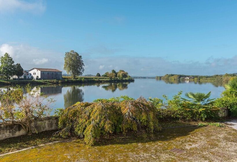 Bed and Breakfast Chateau Du Bec Du Gave