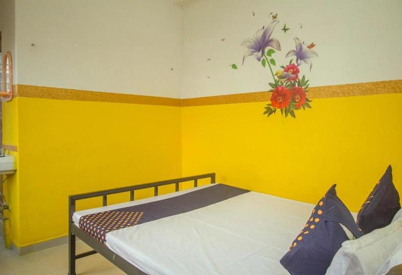 Отель Spot On 62814  Hiya