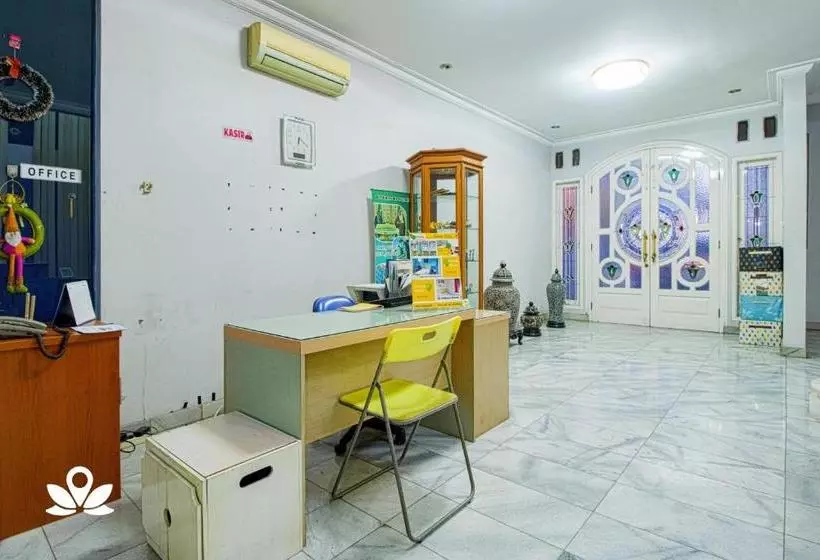 ホテル Shazira Syariah