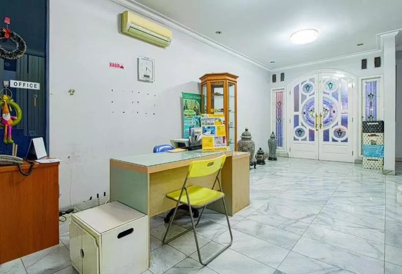ホテル Shazira Syariah