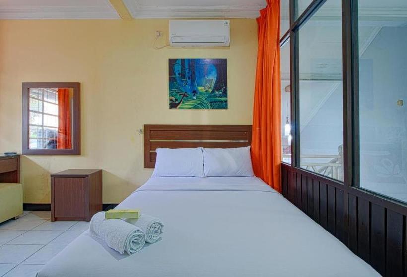 בית מלון כפרי Shazira Syariah