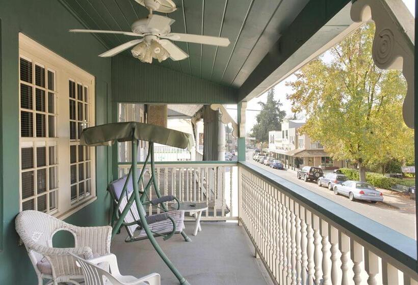 ホテル Americas Best Value Inn Royal Carriage