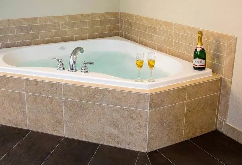 בית מלון כפרי Looking Glass Inn