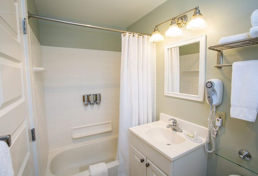 فندق Looking Glass Inn