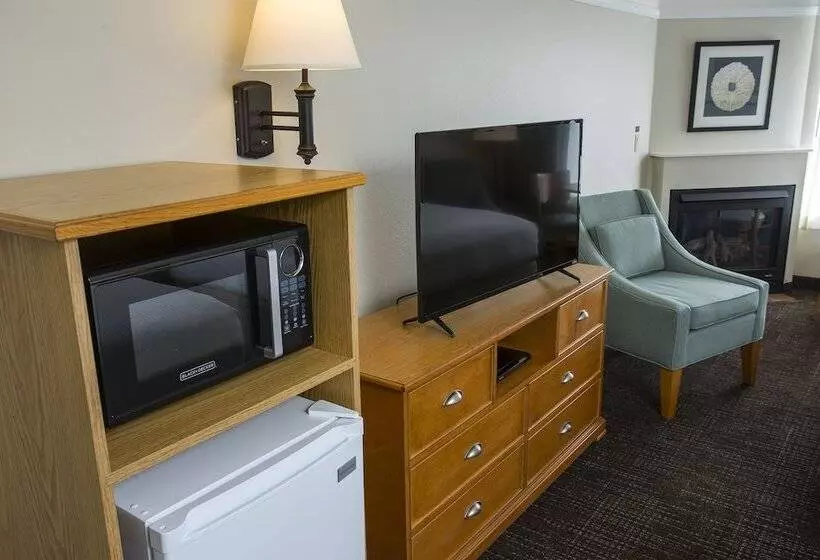 בית מלון כפרי Looking Glass Inn