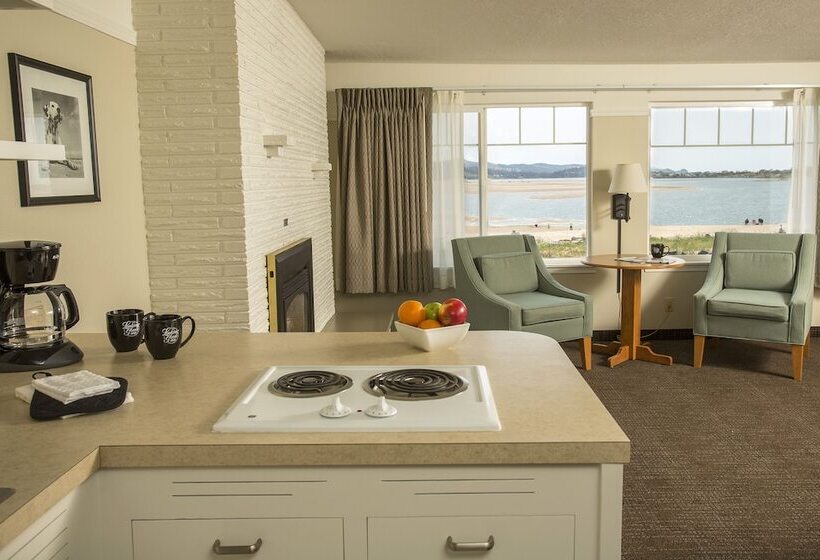 فندق Looking Glass Inn