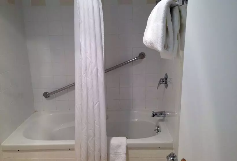 ホテル Rodeway Inn & Suites Omak Okanogan