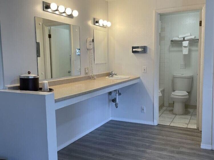 酒店 Rodeway Inn & Suites Omak  Okanogan