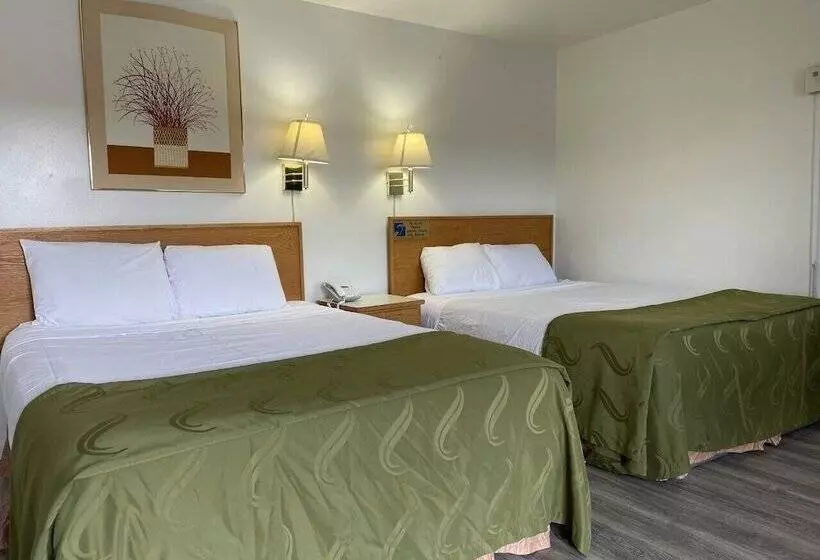 ホテル Rodeway Inn & Suites Omak Okanogan