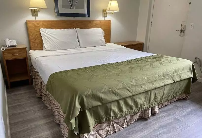 ホテル Rodeway Inn & Suites Omak Okanogan