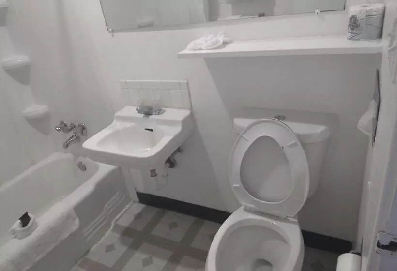 Отель Royal Inn