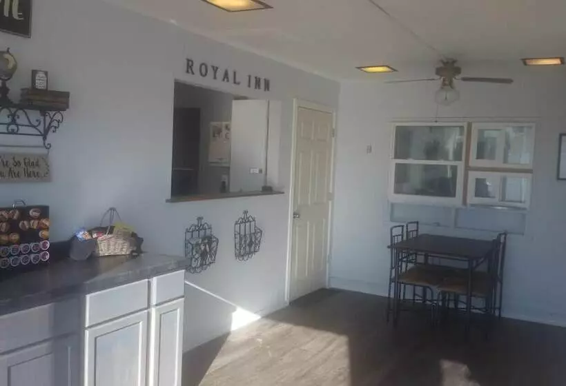 Отель Royal Inn