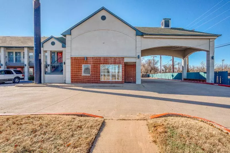 Hotel Wichita Falls I-44