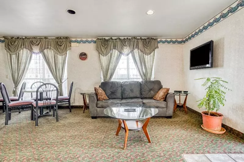 Hotel Wichita Falls I-44