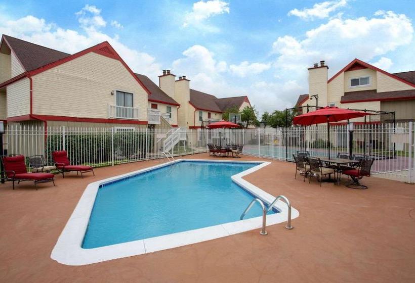 إقامة Hawthorn Suites By Wyndham Indianapolis North