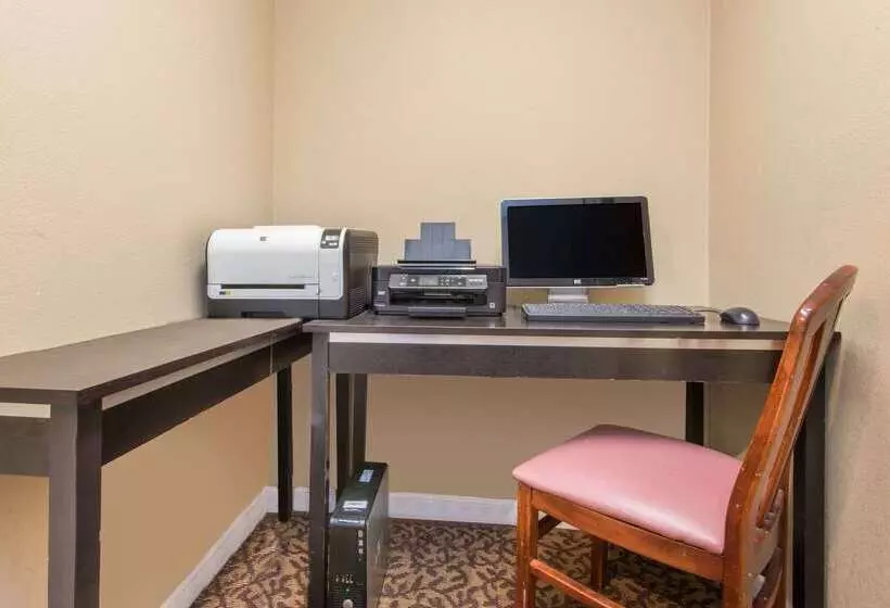 レジデンス Hawthorn Extended Stay By Wyndham Wichita