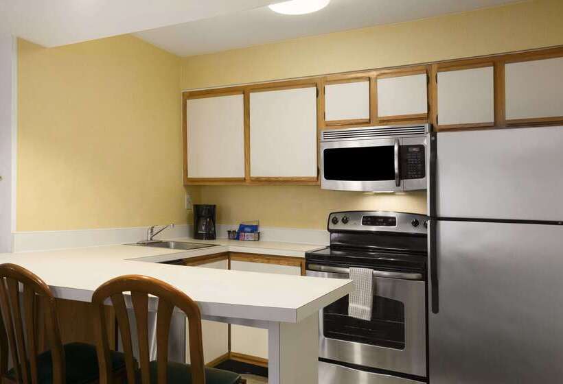 إقامة Philadelphia Suites At Airport   An Extended Stay