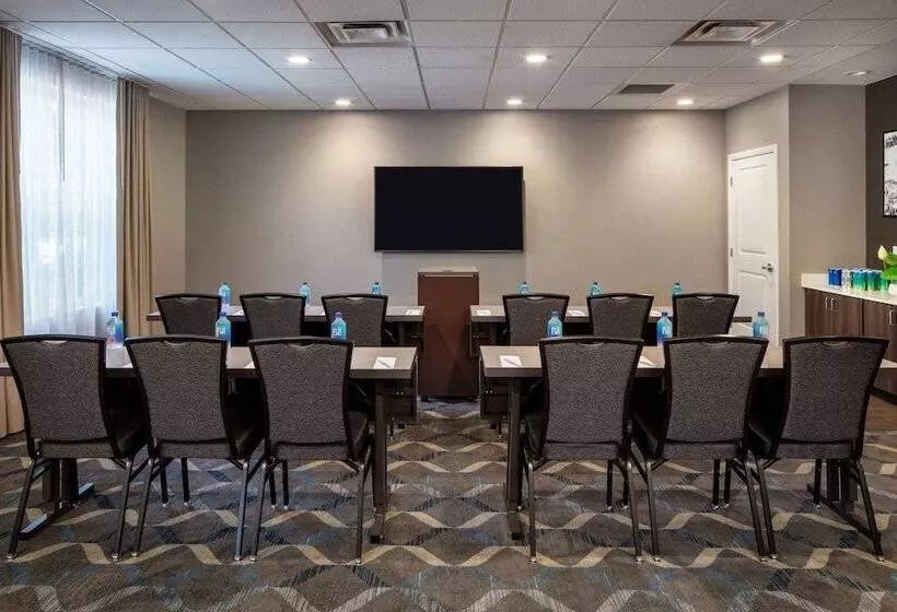 Резиденция Sonesta Es Suites Fairfax Fair Lakes