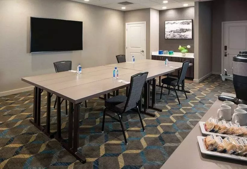 Резиденция Sonesta Es Suites Fairfax Fair Lakes