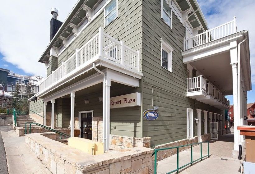 Resort Plaza
