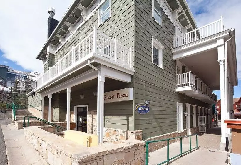 Resort Plaza