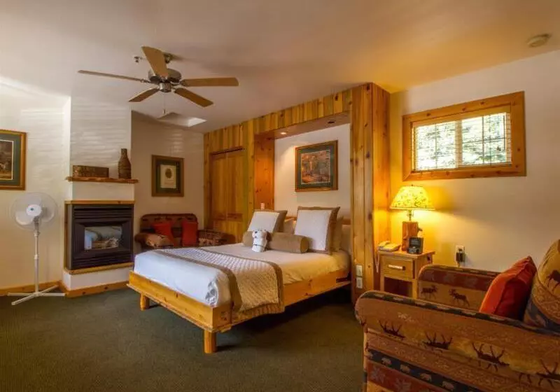 Курорт Red Wolf Lakeside Lodge