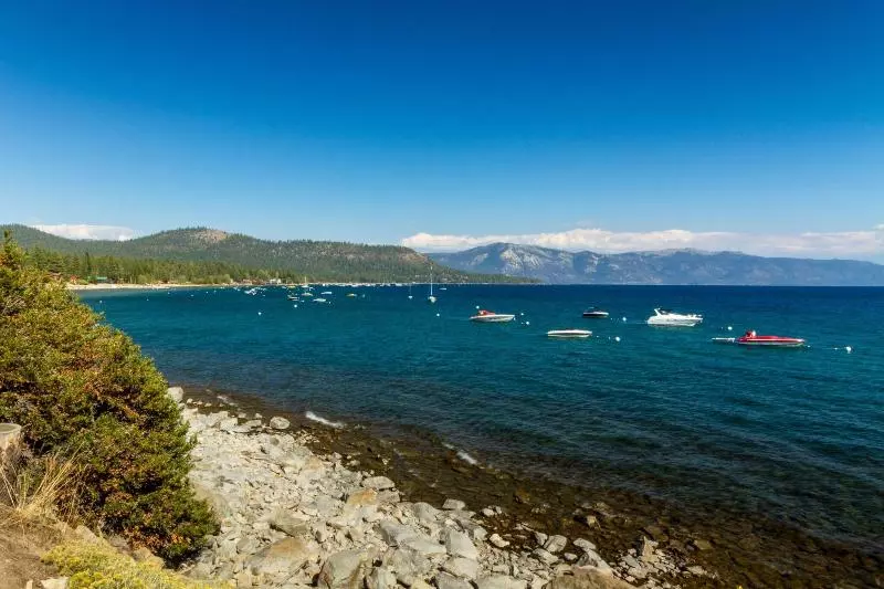 Курорт Red Wolf Lakeside Lodge