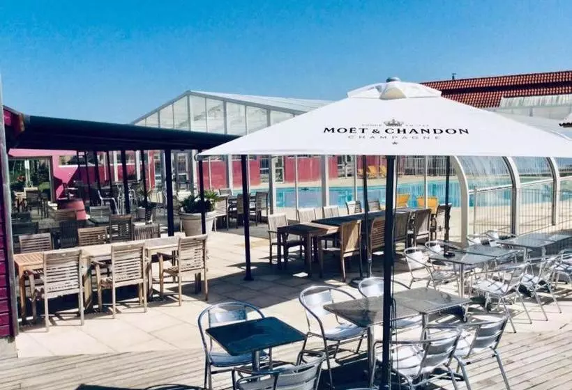 ホテル Hôtellerie Des Jardins D'honvault