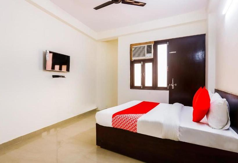 هتل Oyo 63634 Royale Avenue