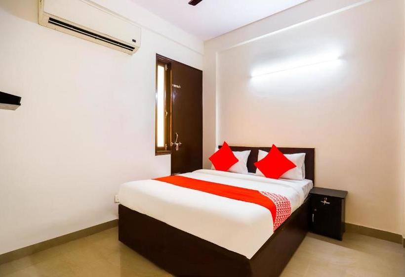 هتل Oyo 63634 Royale Avenue