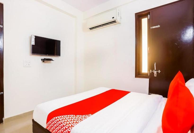 هتل Oyo 63634 Royale Avenue