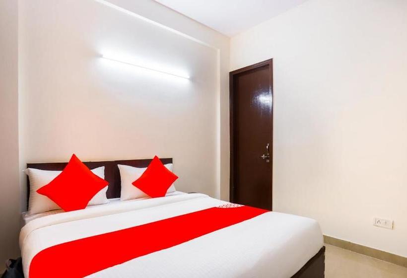 هتل Oyo 63634 Royale Avenue