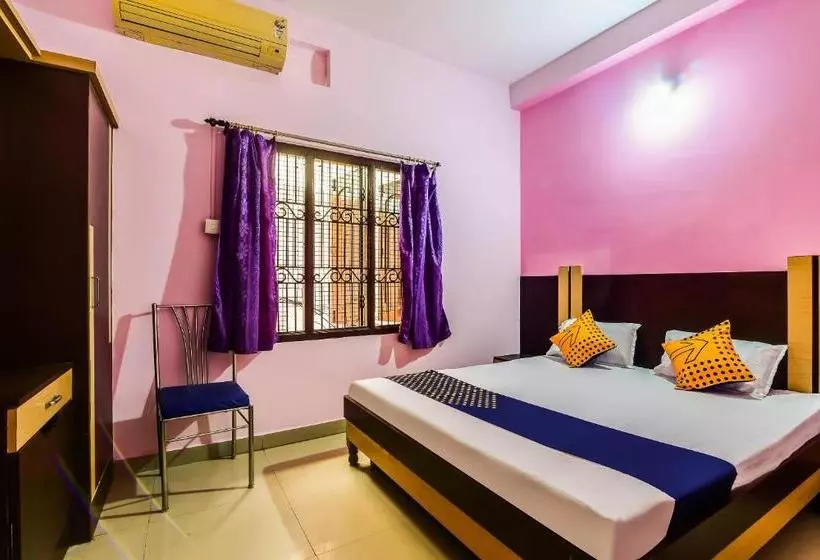 هتل Spot On 63771  Puri Dham