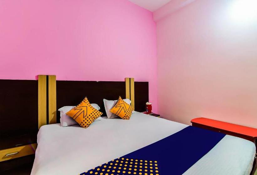 هتل Spot On 63771  Puri Dham