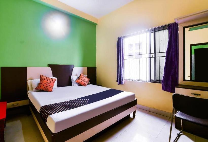 هتل Spot On 63771  Puri Dham