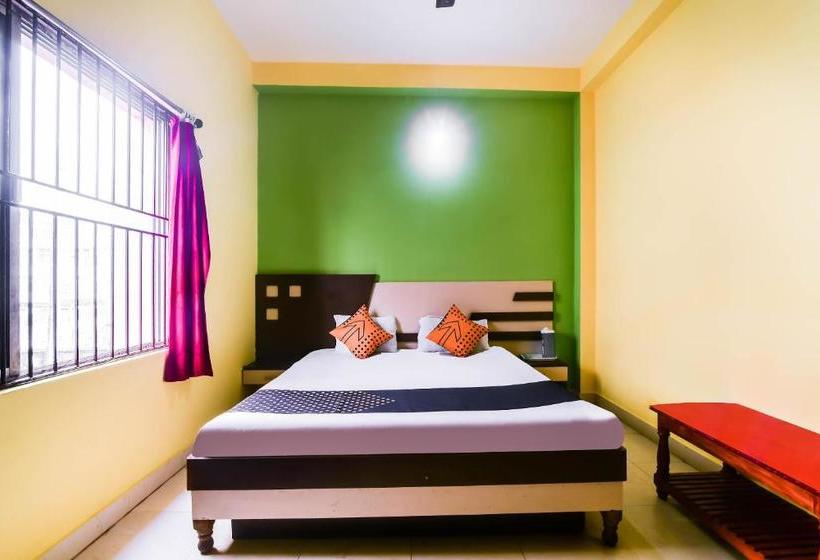 هتل Spot On 63771  Puri Dham