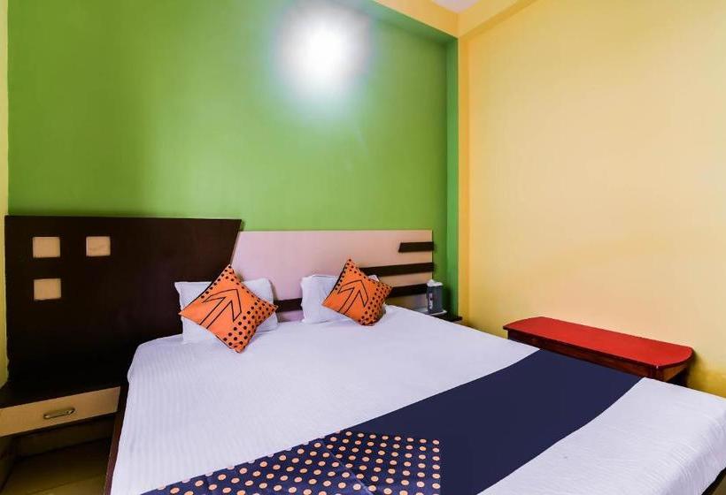 هتل Spot On 63771  Puri Dham