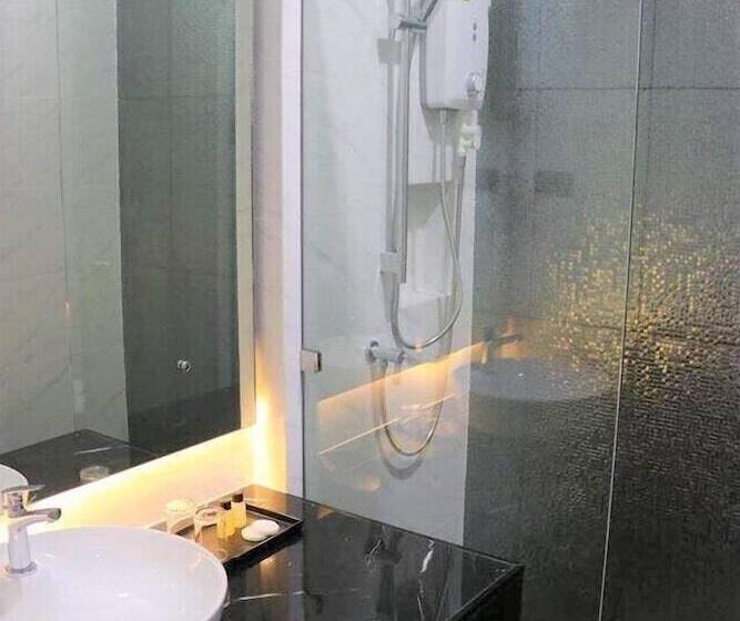 Отель The Vienna Place