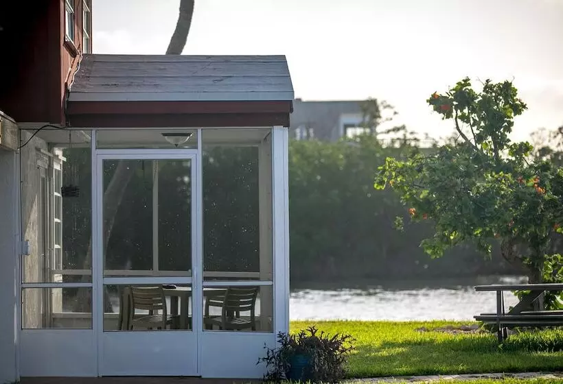 Ragged Edge Resort & Marina