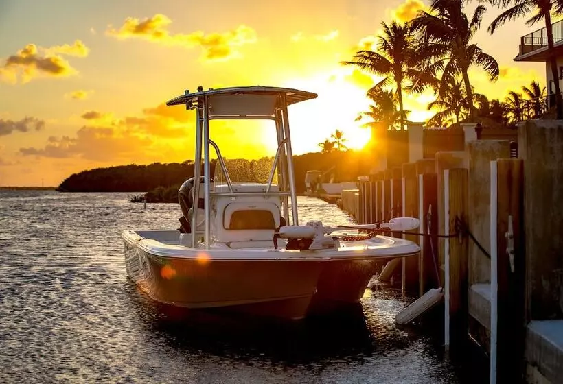 Ragged Edge Resort & Marina