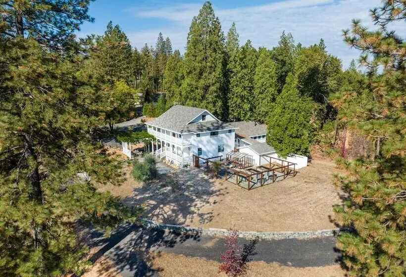 Hotelli Inn At Sugar Pine Ranch