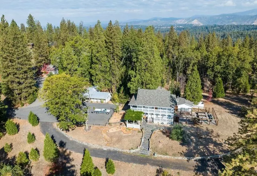 Hotelli Inn At Sugar Pine Ranch